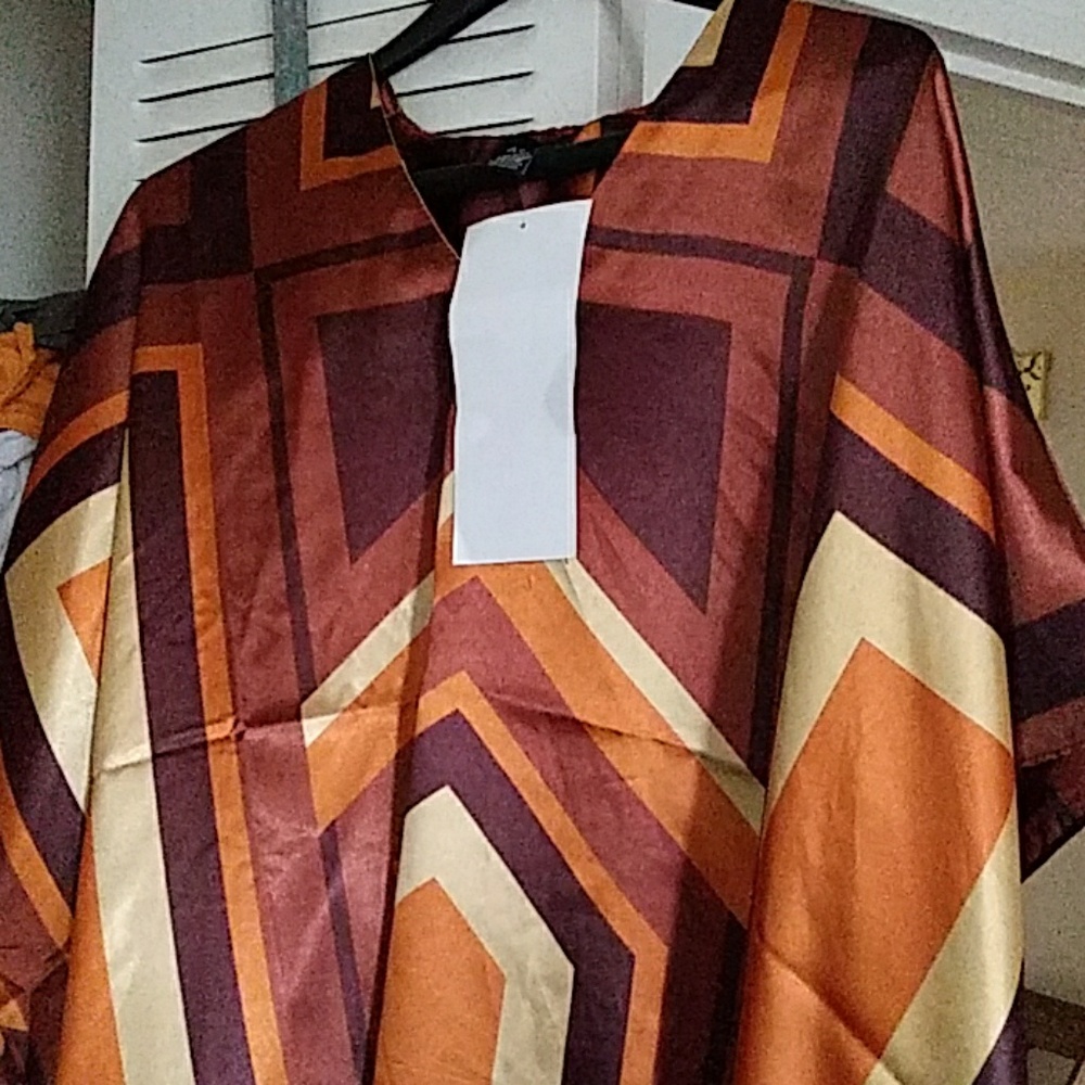 Two tops - Picture 2 of 2